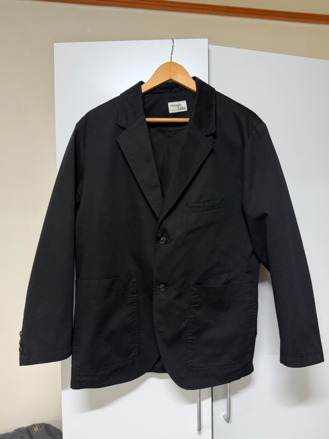 러프사이드 클럽 셋업 블랙 판매합니다. 블레이저2 팬츠3 사이즈 상품이미지1