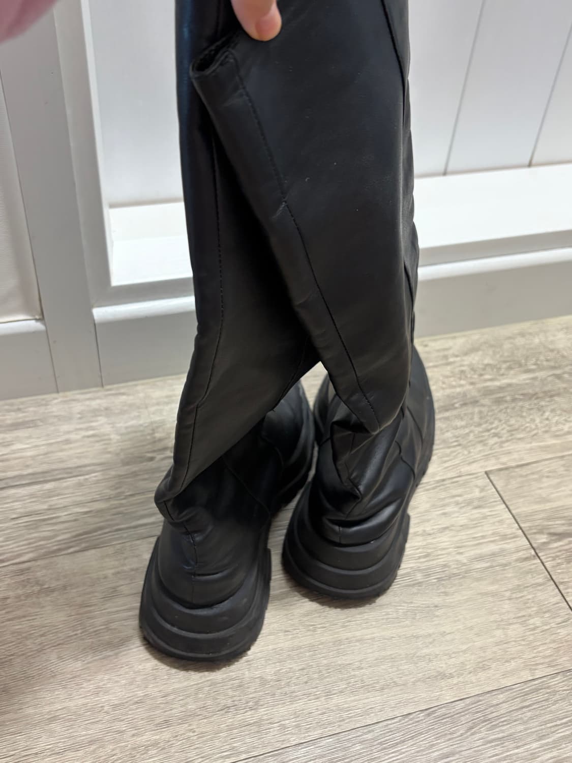 자라 레더 롱부츠 상품이미지6