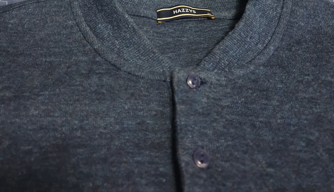 (22s) 헤지스 헨리넥 카라 코튼니트 롱슬리브 네이비 (110) 상품이미지2