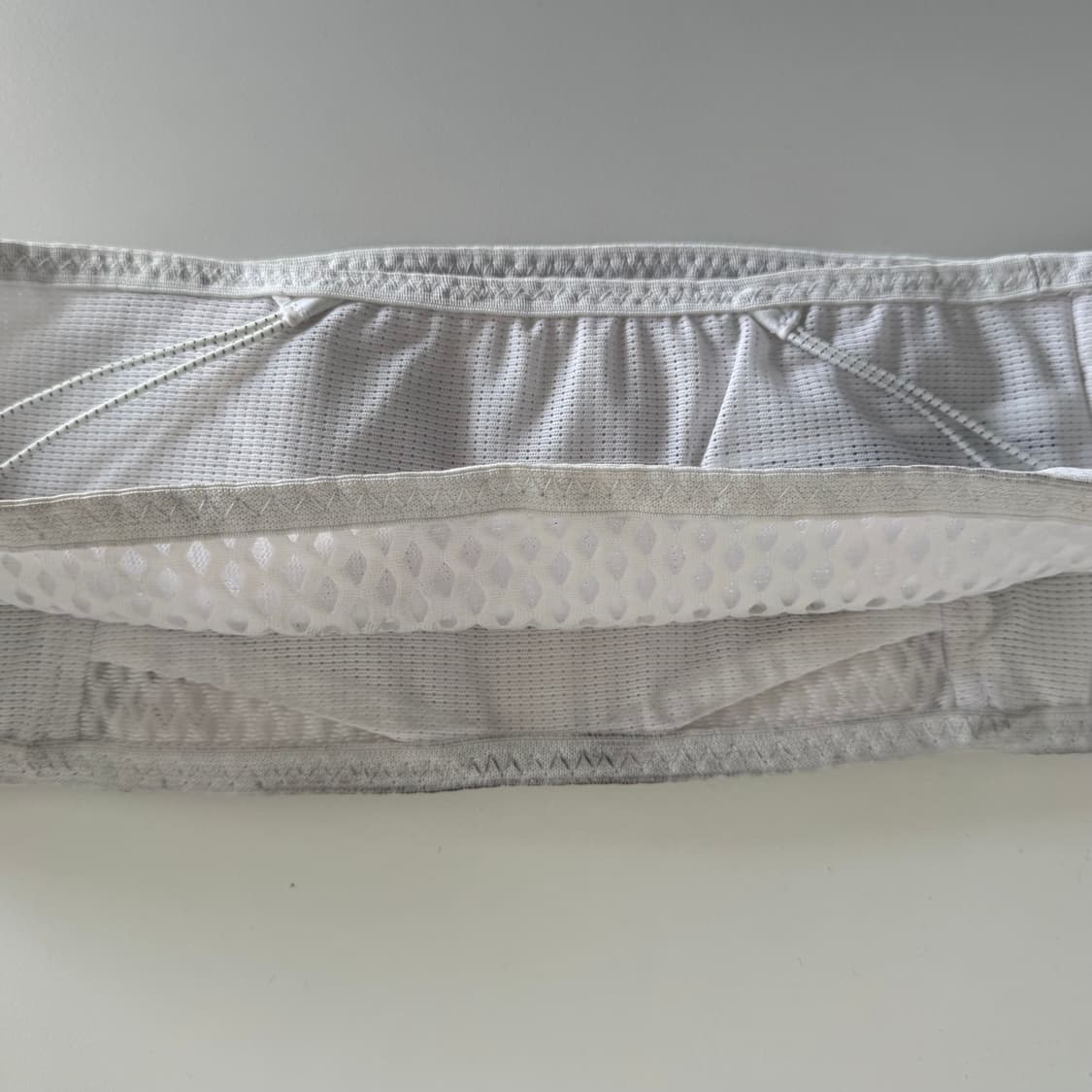 ON running Ultra Belt 2L White 상품이미지5