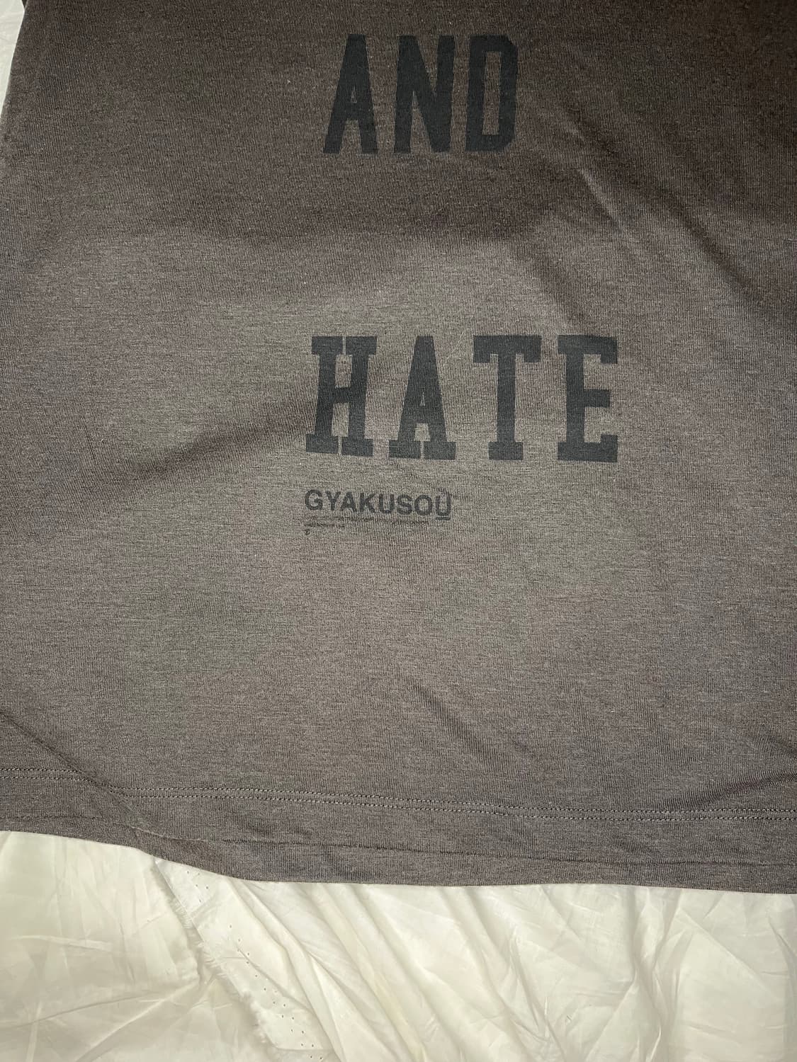 언더커버 나이키 갸쿠소우 러브앤헤이트 그레이 반팔 티셔츠 상품이미지3