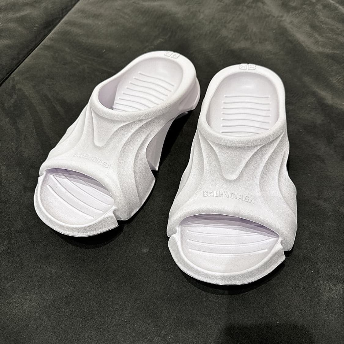 발렌시아가 여성 화이트 몰드 러버 샌들 상품이미지1