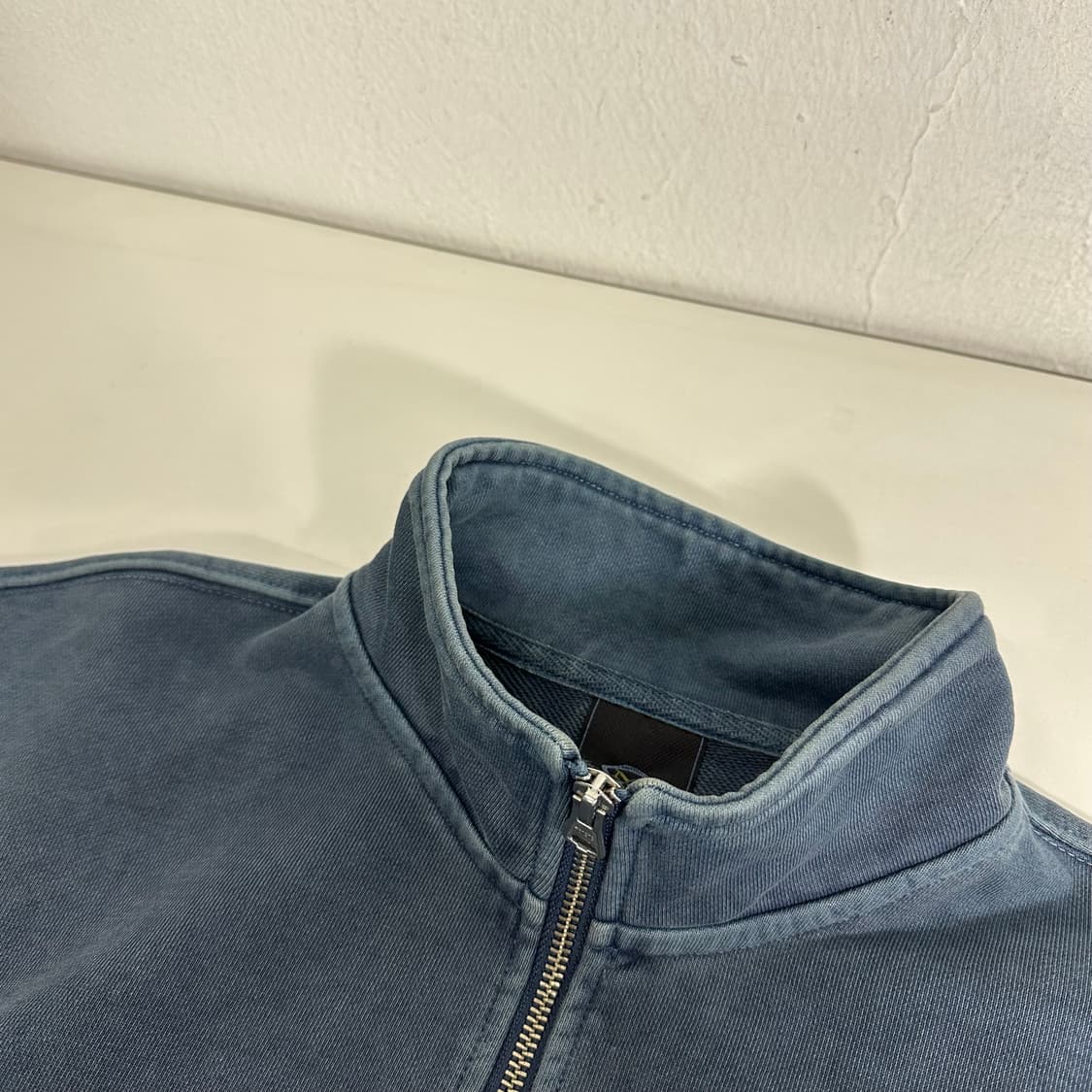 M 프리즘웍스 피그먼트 오버핏 반집업 맨투맨 상품이미지3