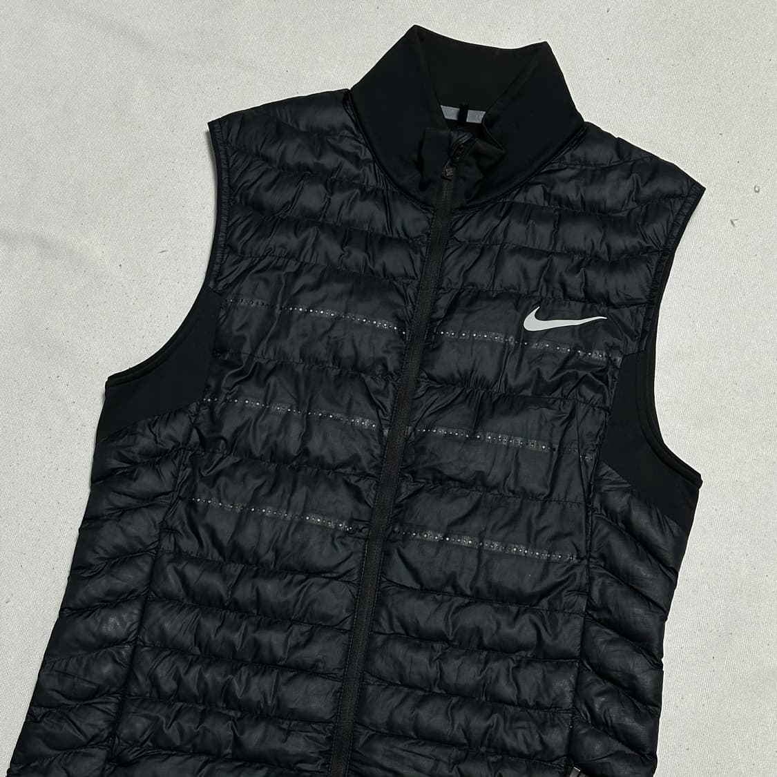 S 나이키 써마 핏 에어로프트 블랙 러닝 베스트  상품이미지1