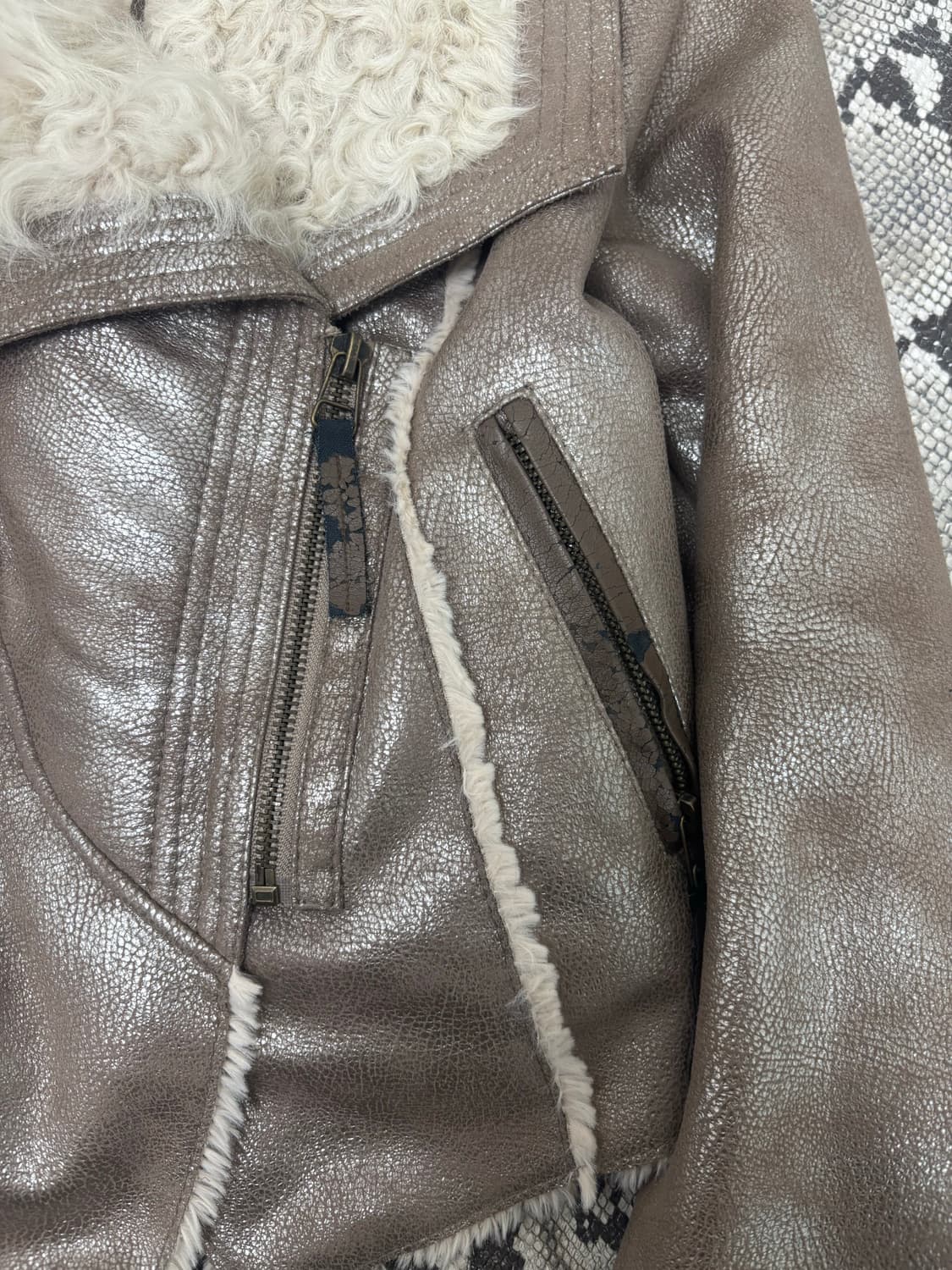 00’s Metal Fur Trimming Side Zip Short J 상품이미지4