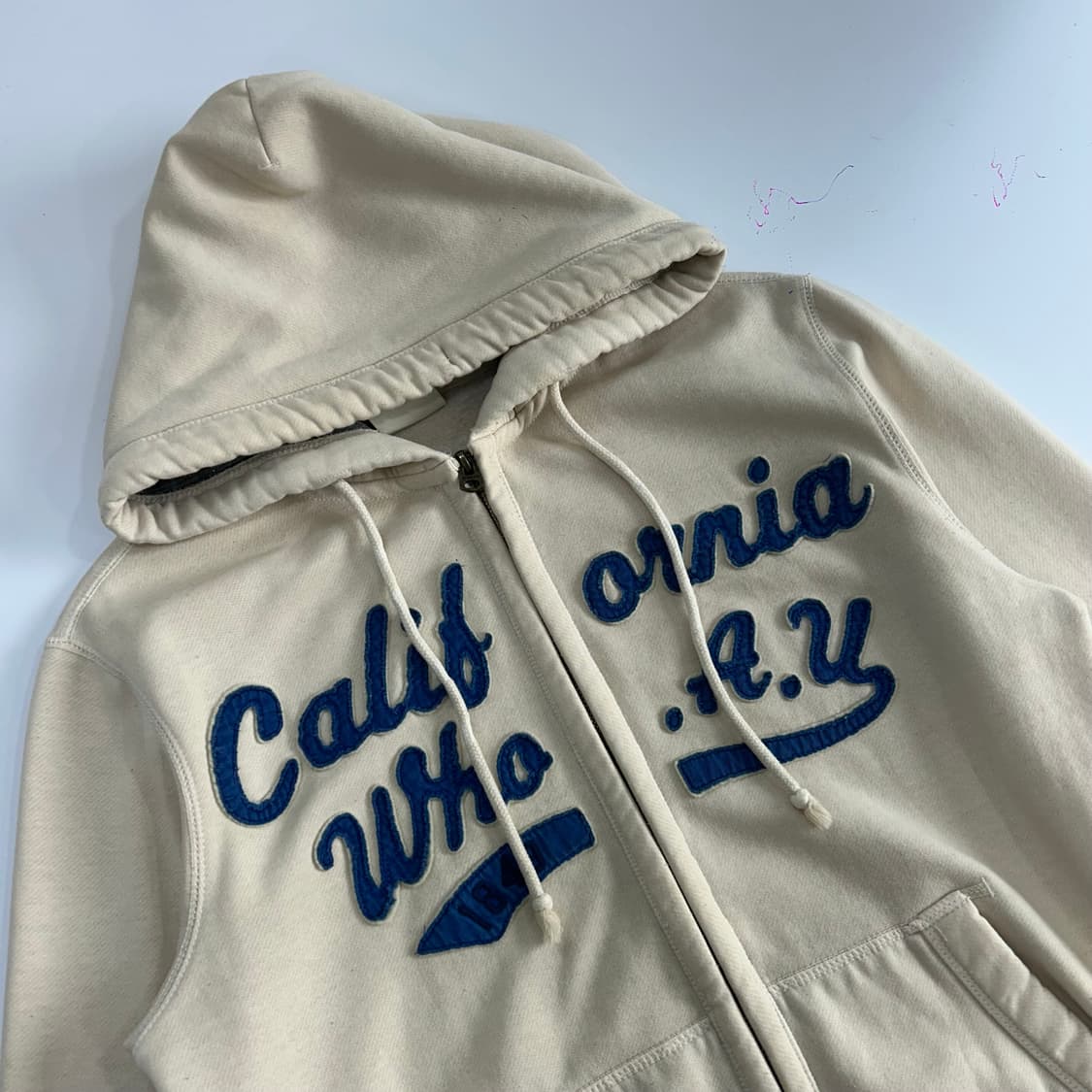 Who A U 후아유 캘리포니아 레터링 로고 아이보리 후드집업 상품이미지4