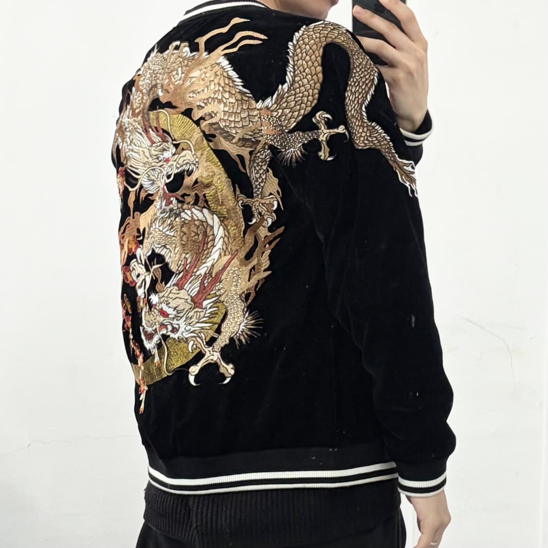 오니데님 벨벳 자수 스카쟌 자켓 상품이미지3