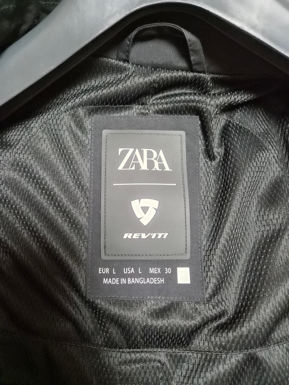 자라x래빗 콜라보 모빌리티자켓 상품이미지4