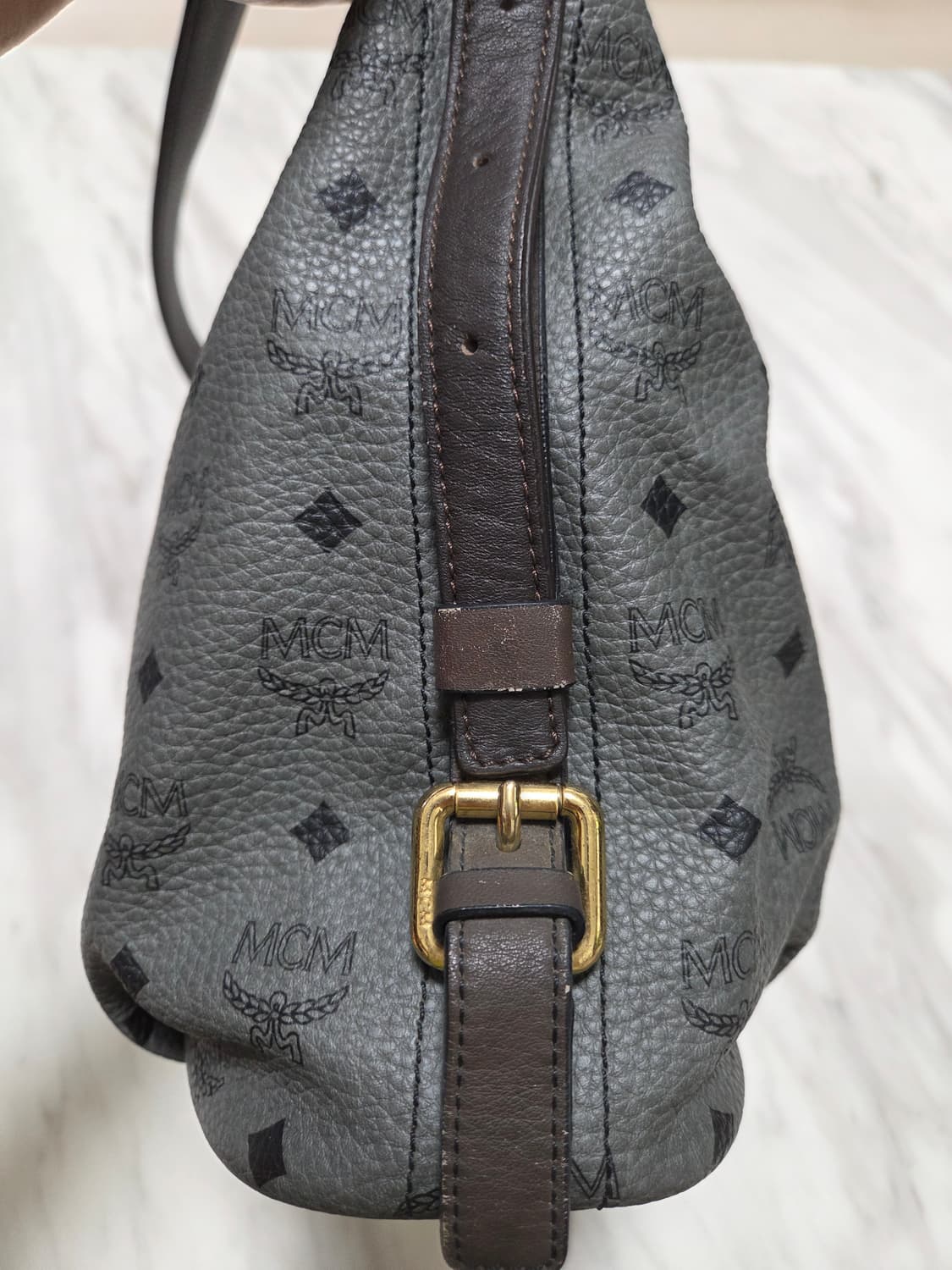 MCM 비세토스 그레이 호보백 상품이미지7