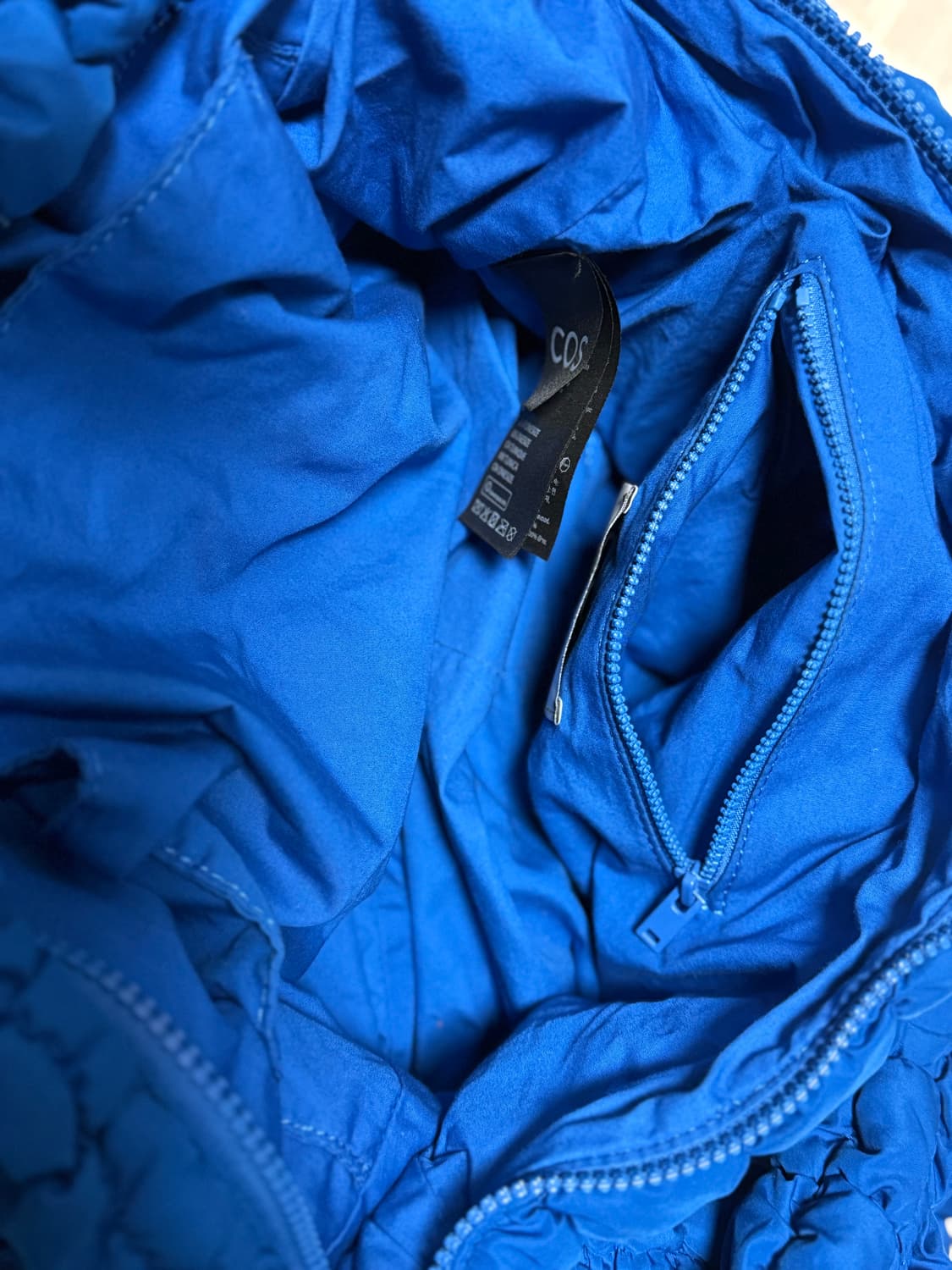 COS 오버사이즈 퀼티드 구름백 블루 판매 상품이미지9