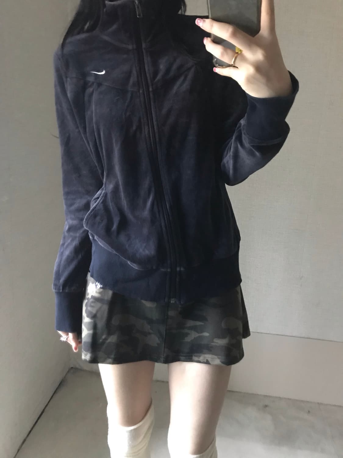 나이키 네이비 슬림핏 벨벳 집업 상품이미지2