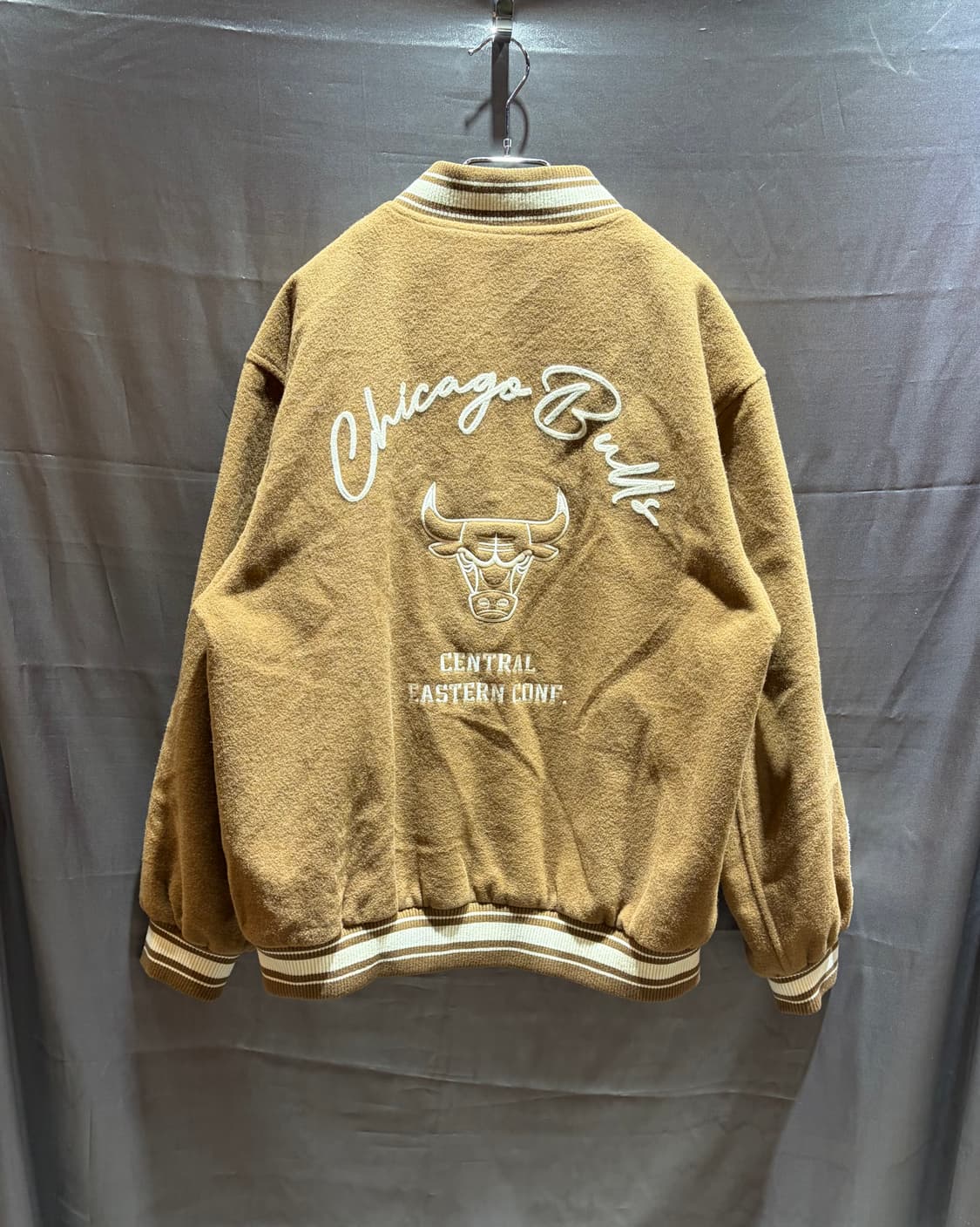 M NBA 시카고불스 1966 빅로고 바시티 자켓 상품이미지4