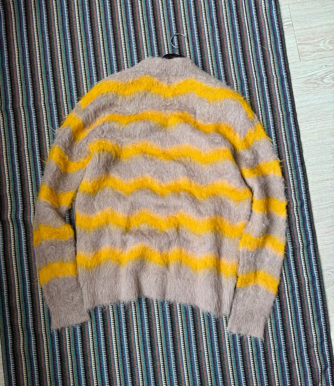 아크네 스튜디오 모헤어 퍼지 니트 상품이미지3