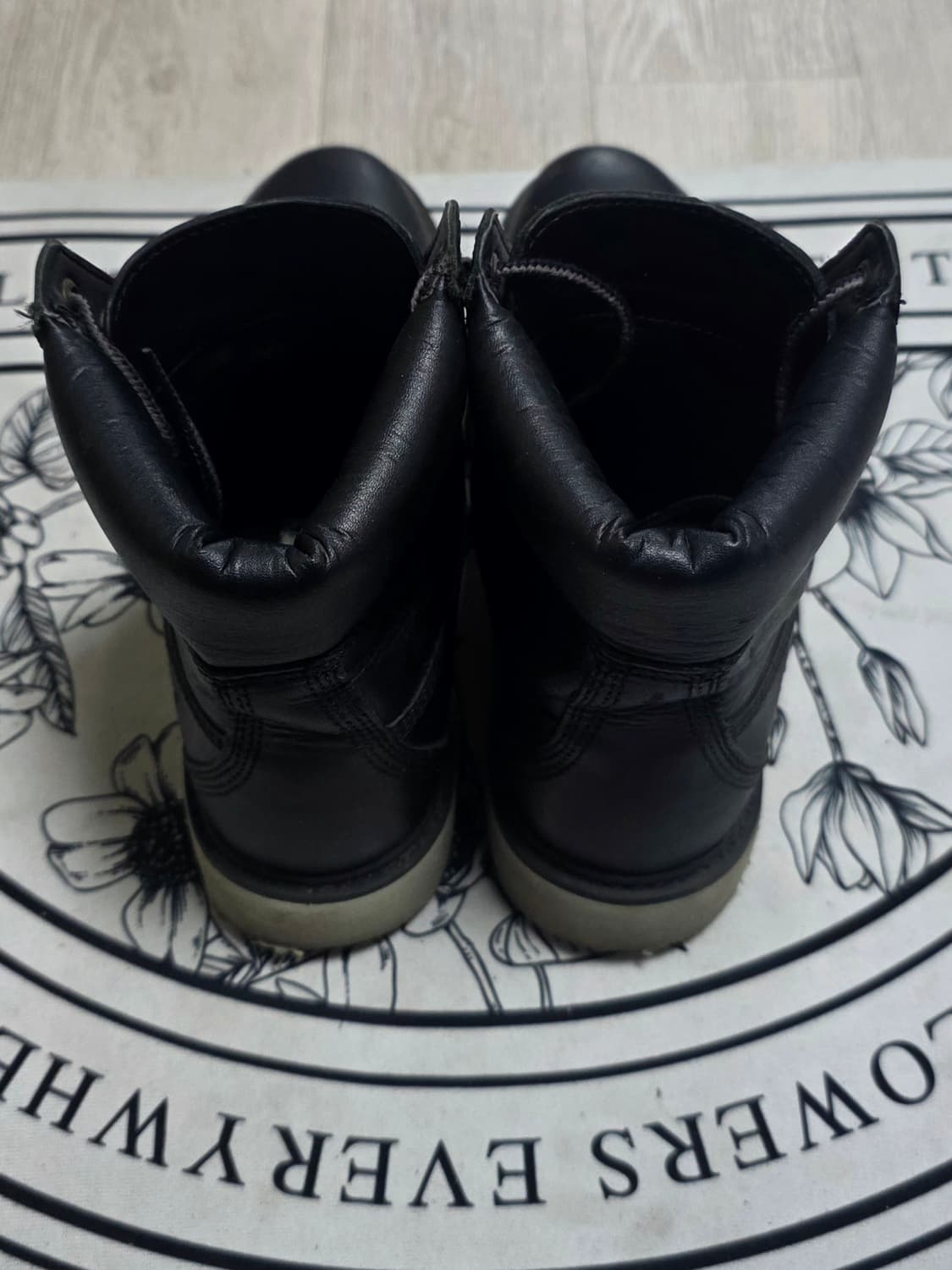 팀버랜드 6인치 블랙 여성 경량부츠 230 상품이미지5