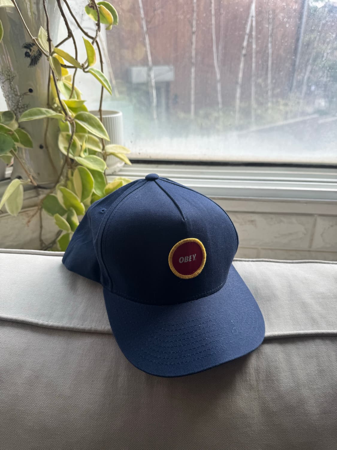 오베이 네이비 스냅백 상품이미지1