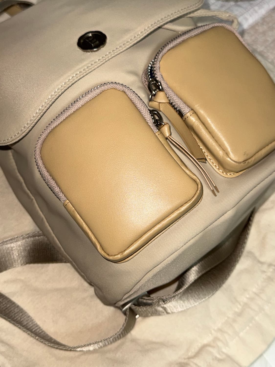 미닛뮤트 클로백팩 모카베이지 상품이미지3