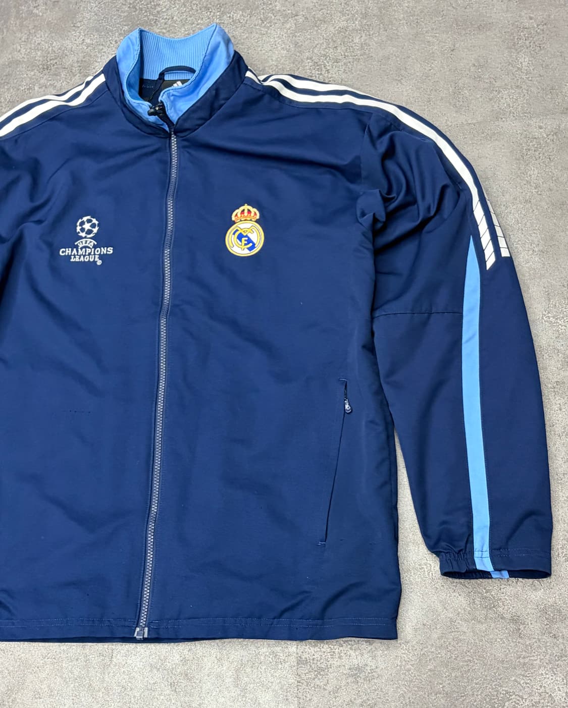 아디다스 챔피언스리그 레알마드리드 트랙탑 네이비 상품이미지4
