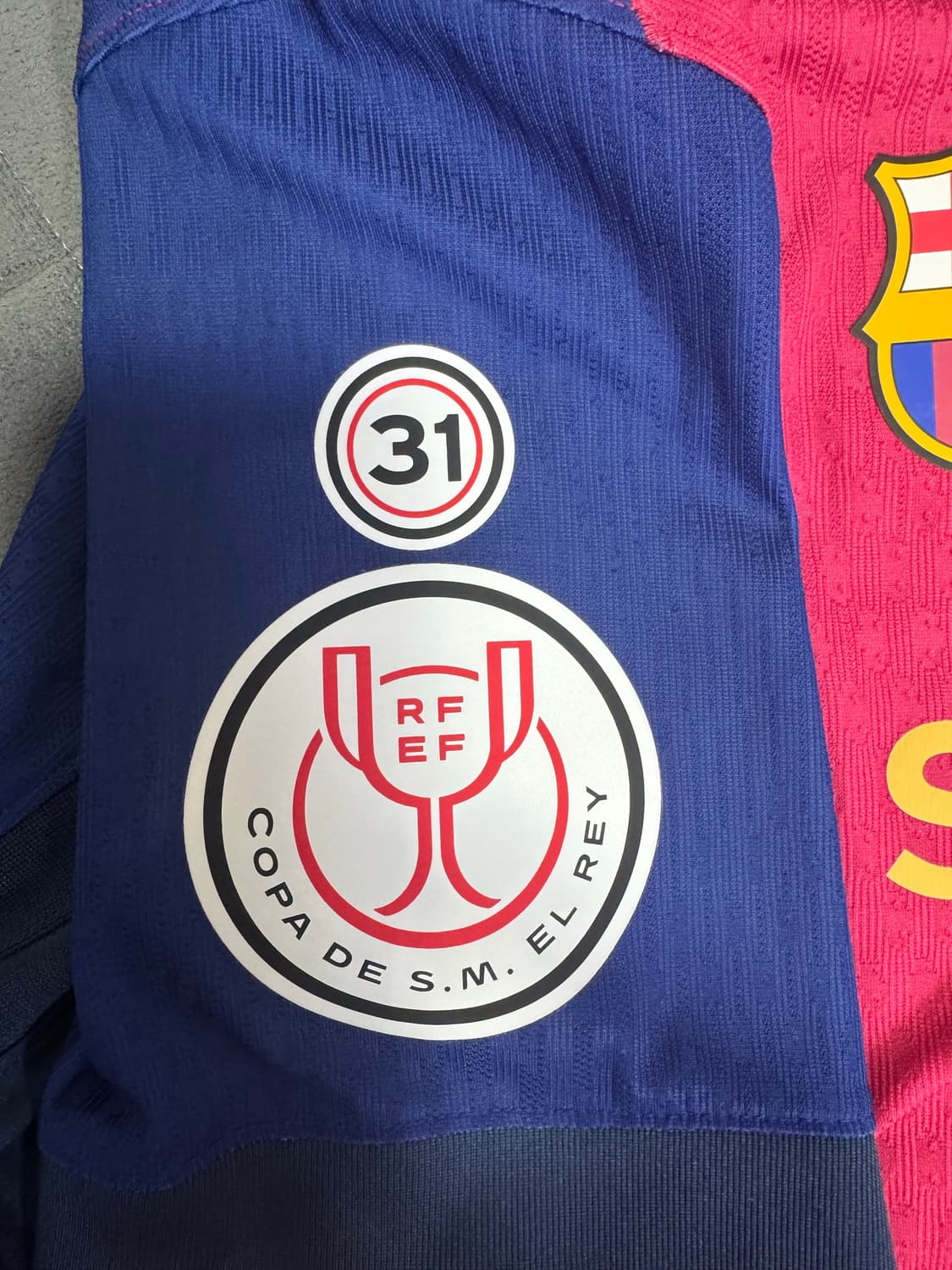 24-25 정품 어센틱 바르셀로나 페드리 홈 코파델레이 우승 유니폼 상품이미지6