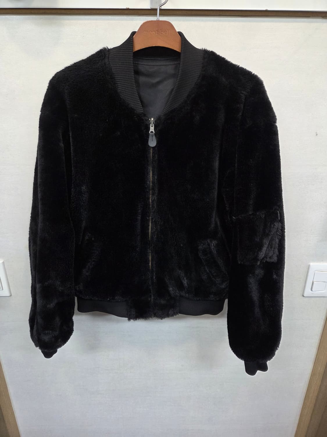 어피스 오브 케이크 빅로고 퍼 리버시블 항공자켓 L xl 상품이미지3