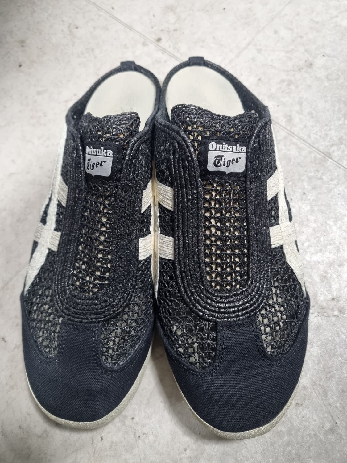 아식스 오니츠카타이거 남성 뮬 메쉬 슬리퍼  상품이미지1