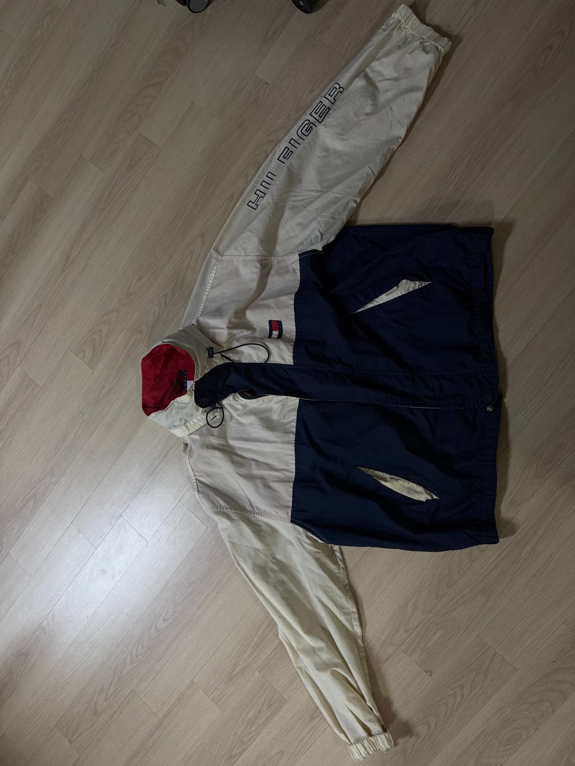 타미힐피거 바람막이 상품이미지2