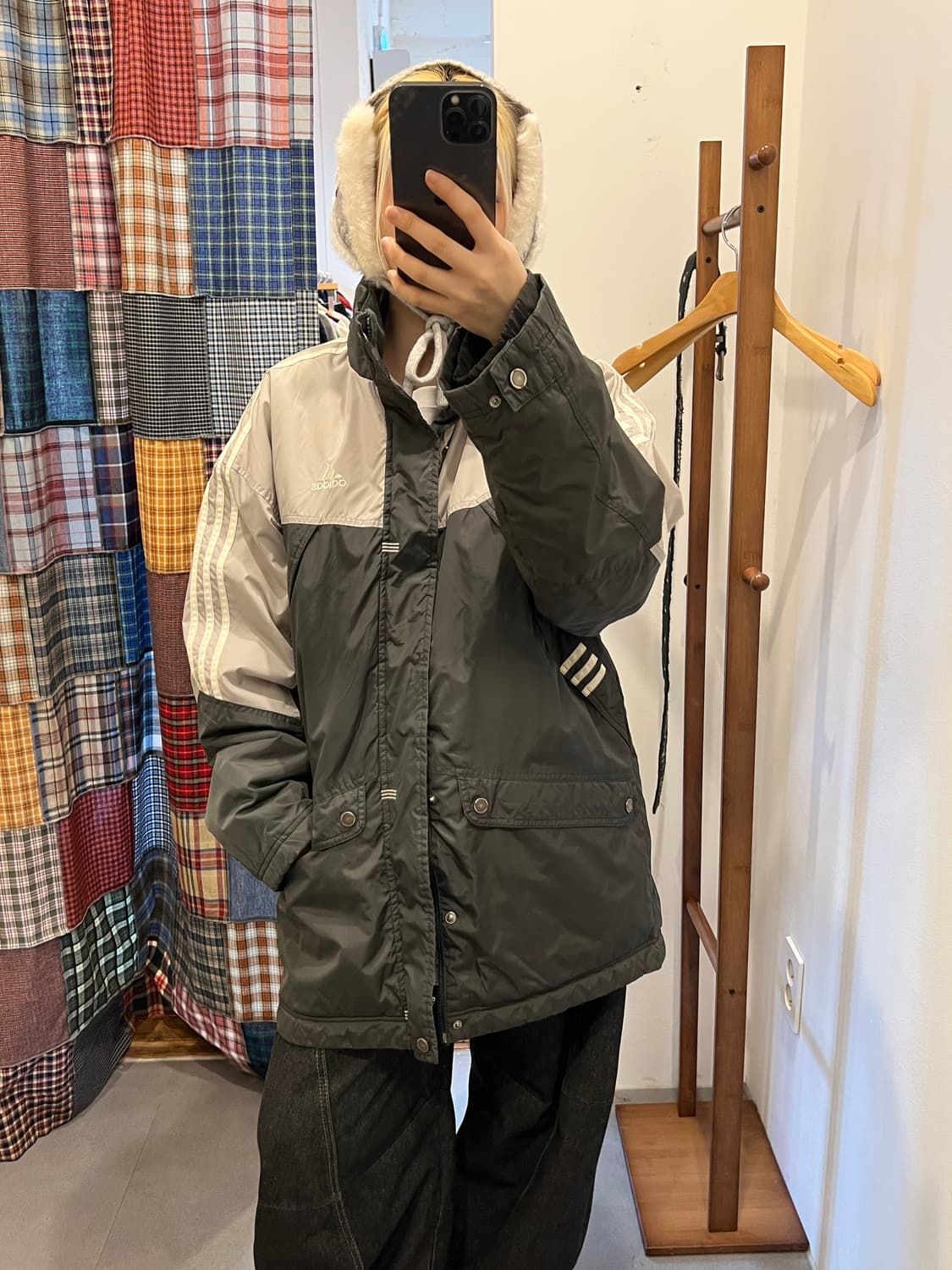 아디다스 그레이블랙 패딩 상품이미지2