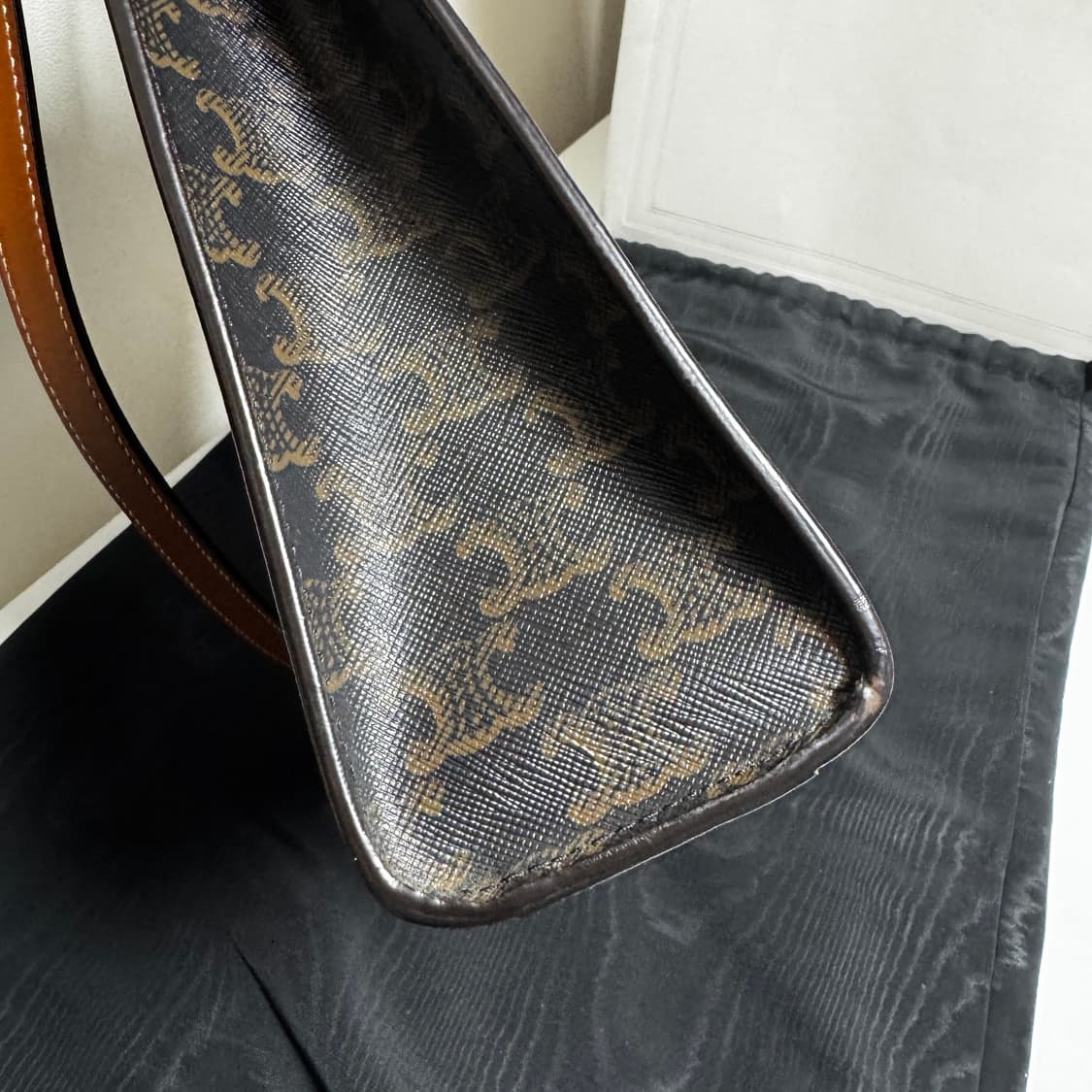 셀린느 트리오페 카바스백 스몰 상품이미지4