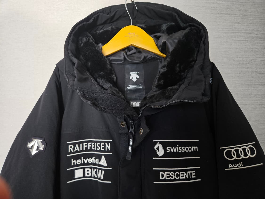 데상트 스페셜 라인 스위스 스키팀 다운패딩110사이즈 상품이미지3