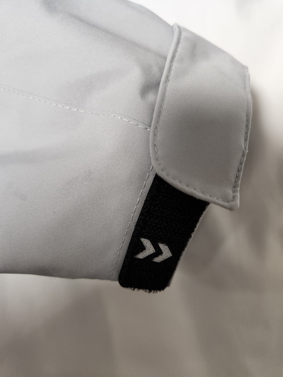 새상품급)험멜 바람막이 사이즈110

모자 없어서 싸게내놔요

거의새거에 상품이미지6