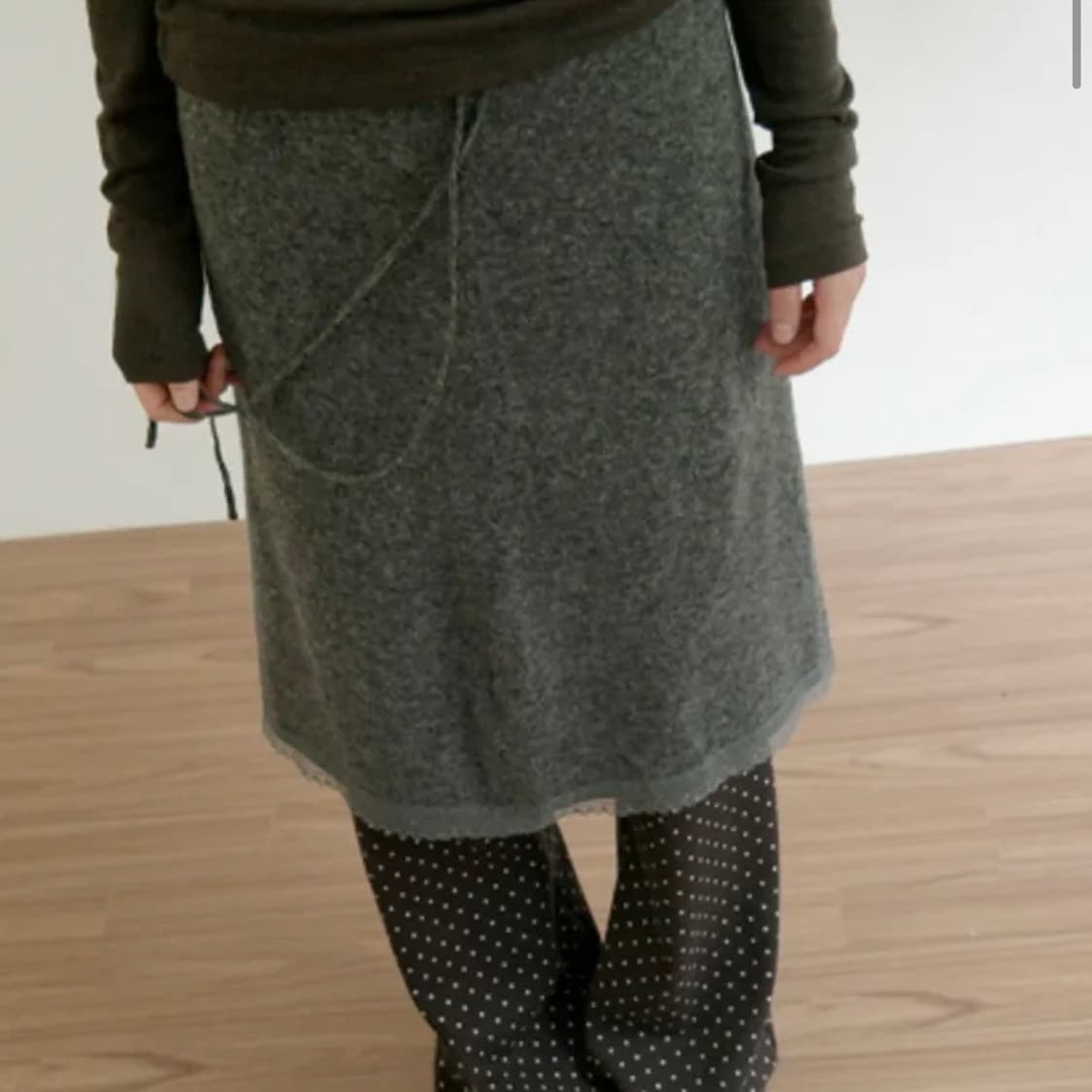 [에프터먼데이] 레이스 니트 미디 스커트 (그레이) 상품이미지2