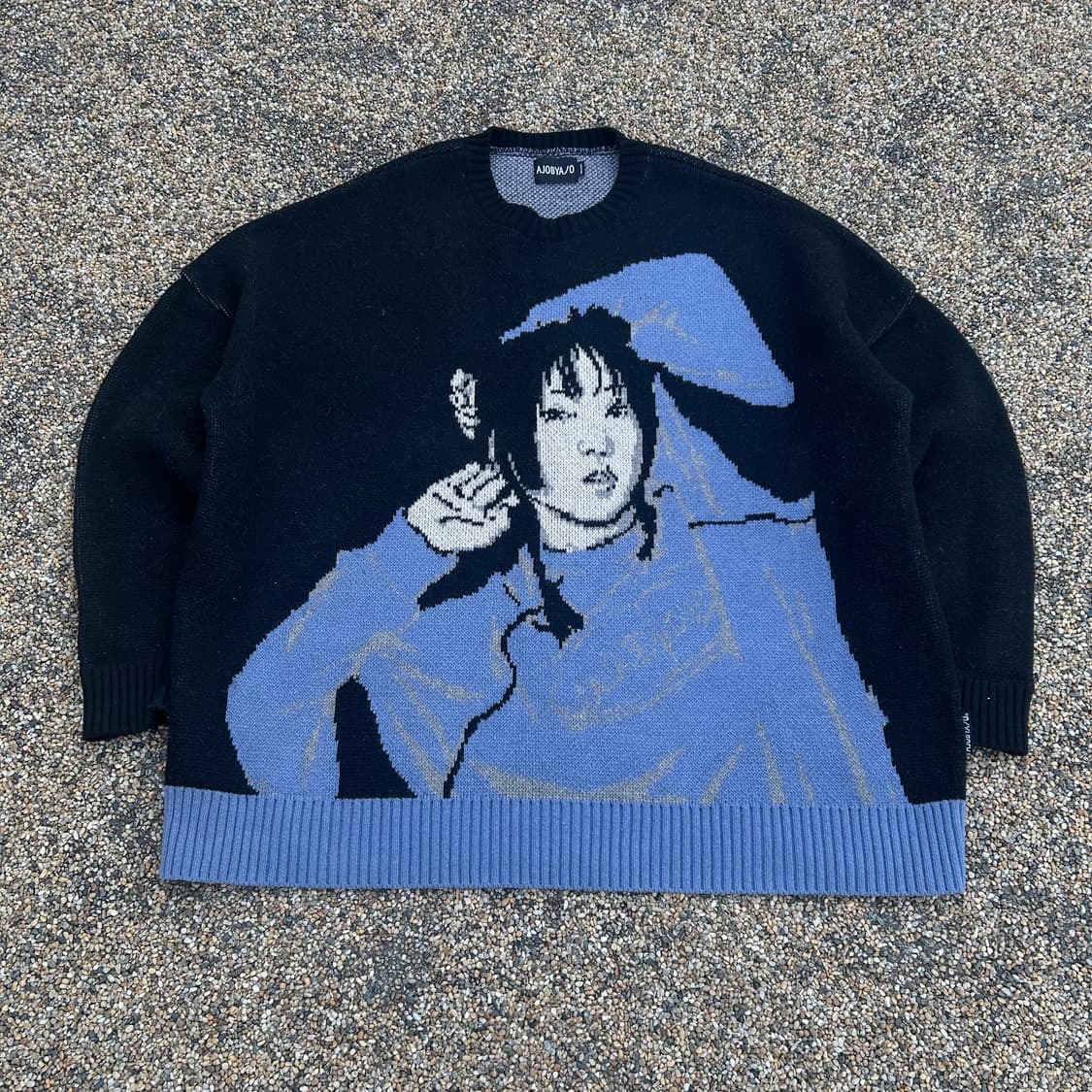 아조바이아조 그래픽 니트 상품이미지1