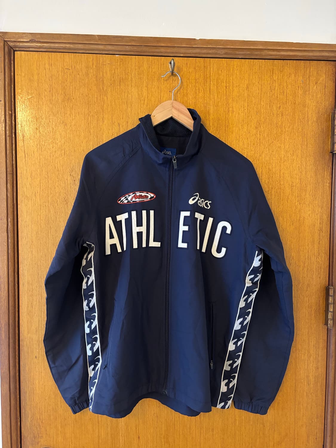 아식스 올드스쿨 네이비 바람막이 자켓 상품이미지1