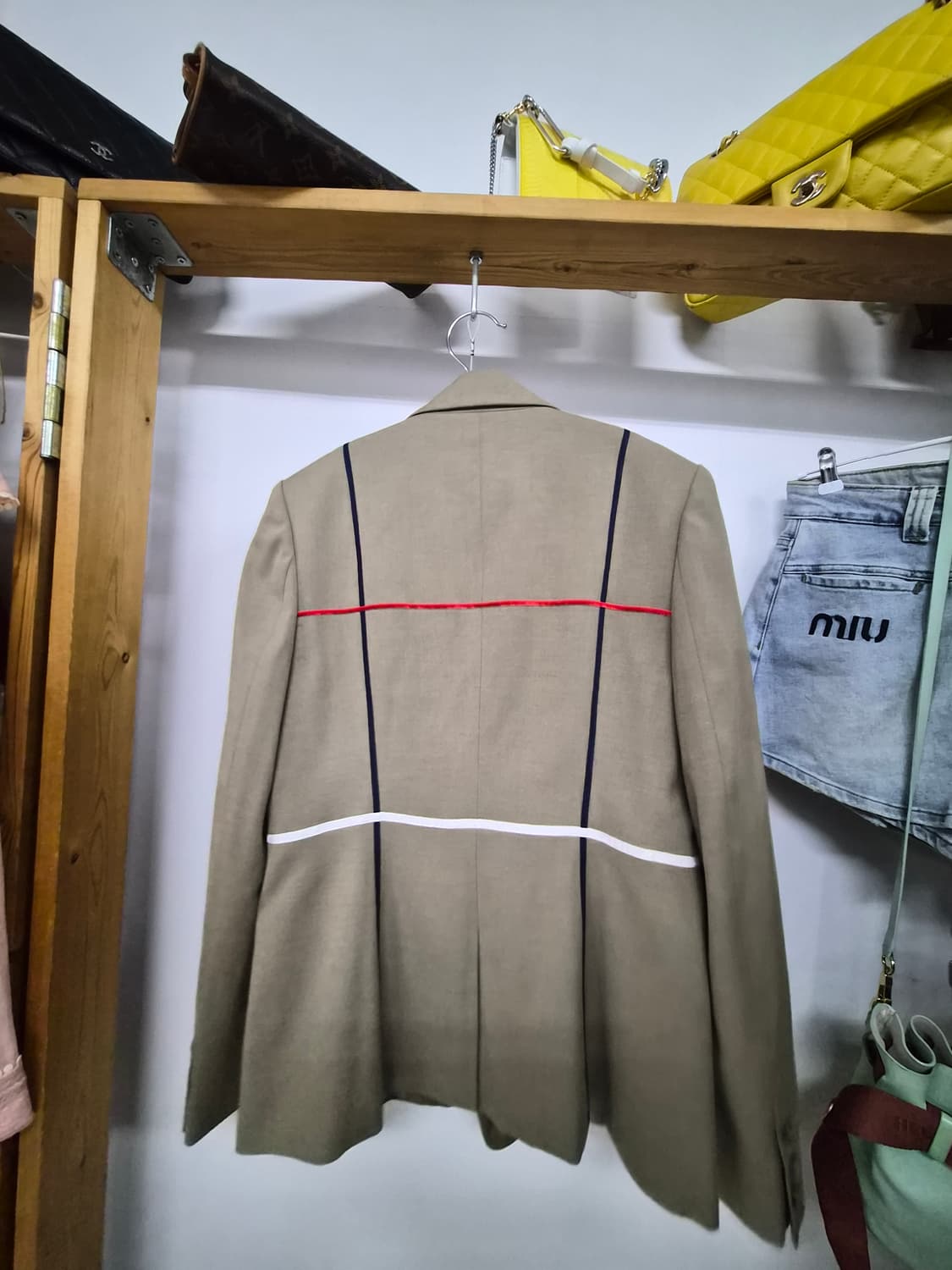 beige 핀턱 자켓. 데님 멜빵 슬릿 원피스 상품이미지6