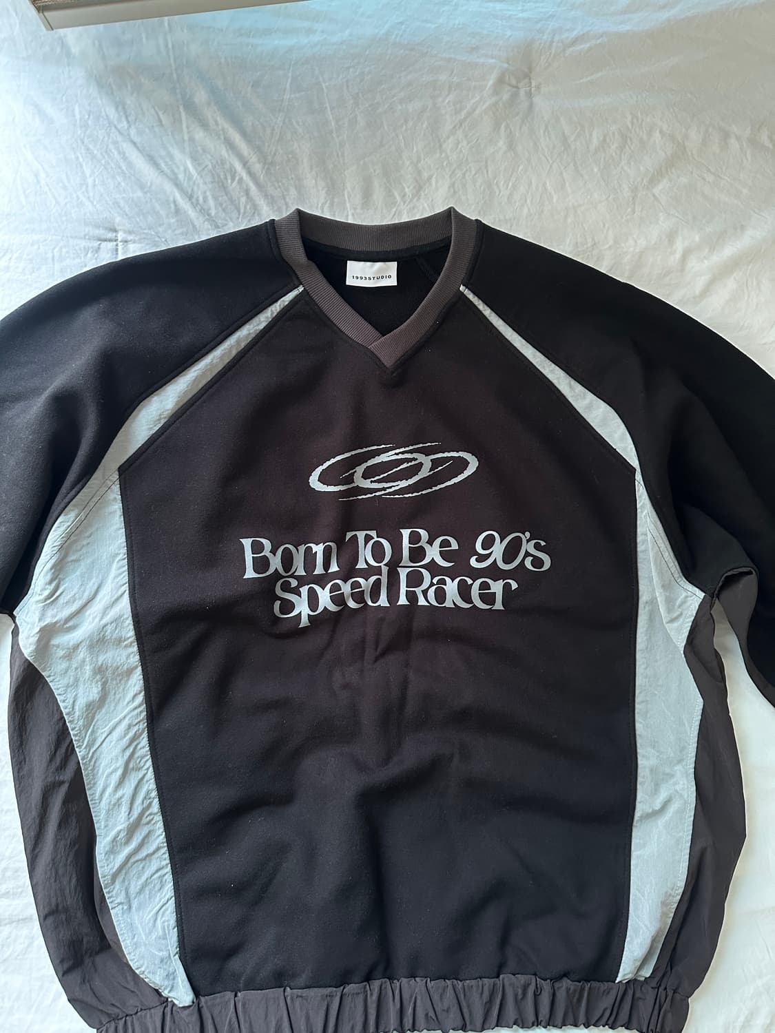 1993스튜디오 스피드레이서 레글런 맨투맨 블랙 상품이미지2