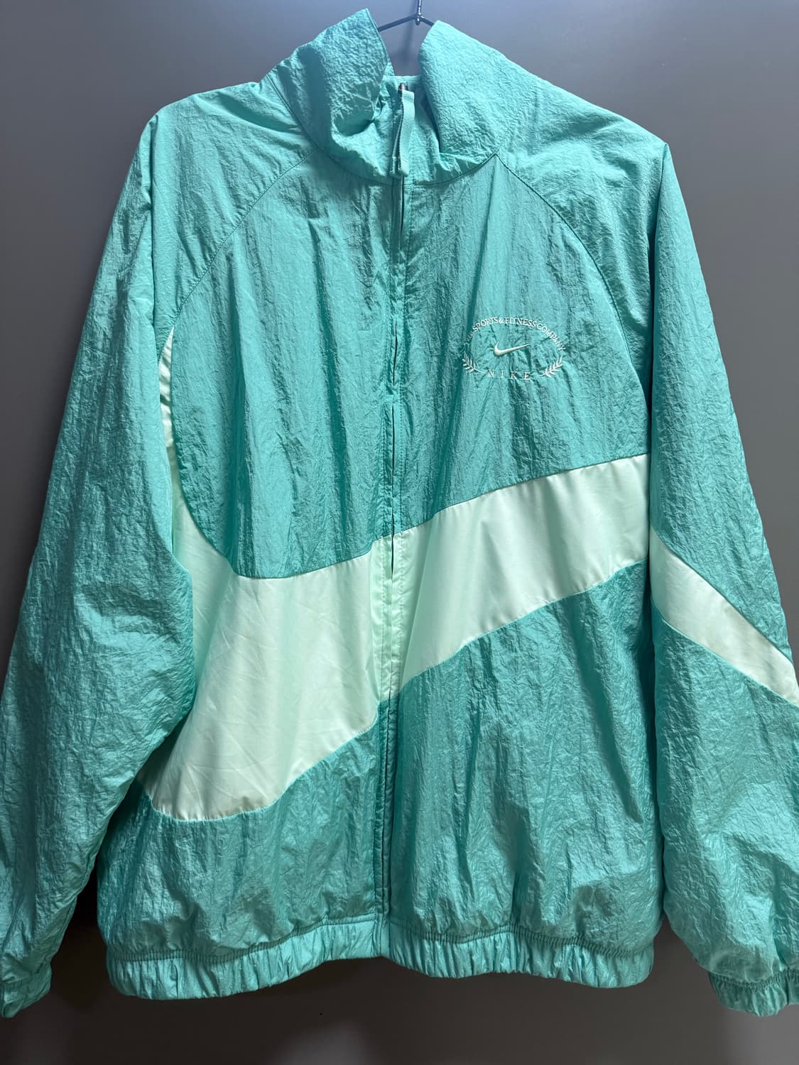 나이키 바람막이 상품이미지1