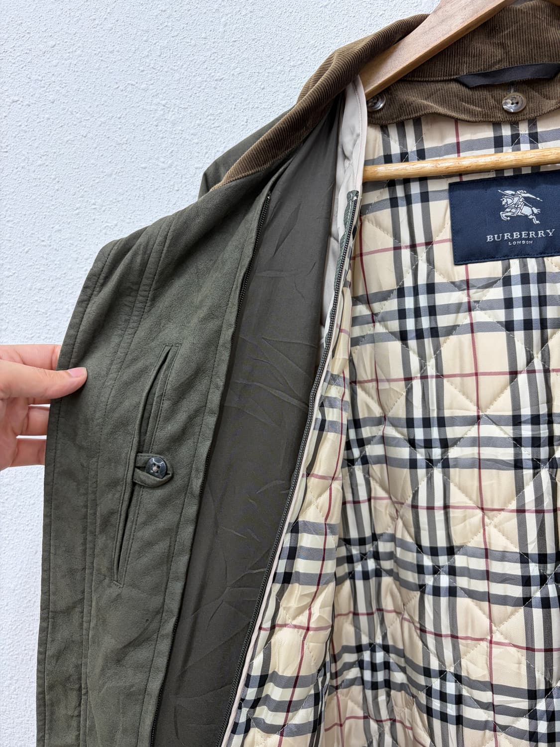 버버리 런던 체크 안감 코듀로이 카라 자켓 상품이미지7