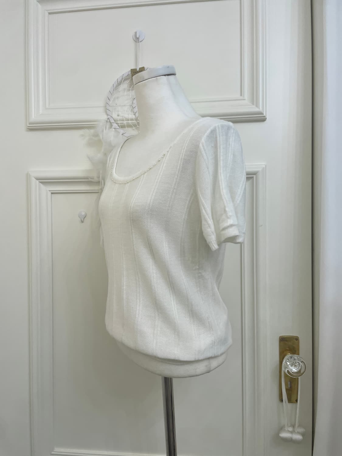 white pearl point half knit top(size-L) 상품이미지2