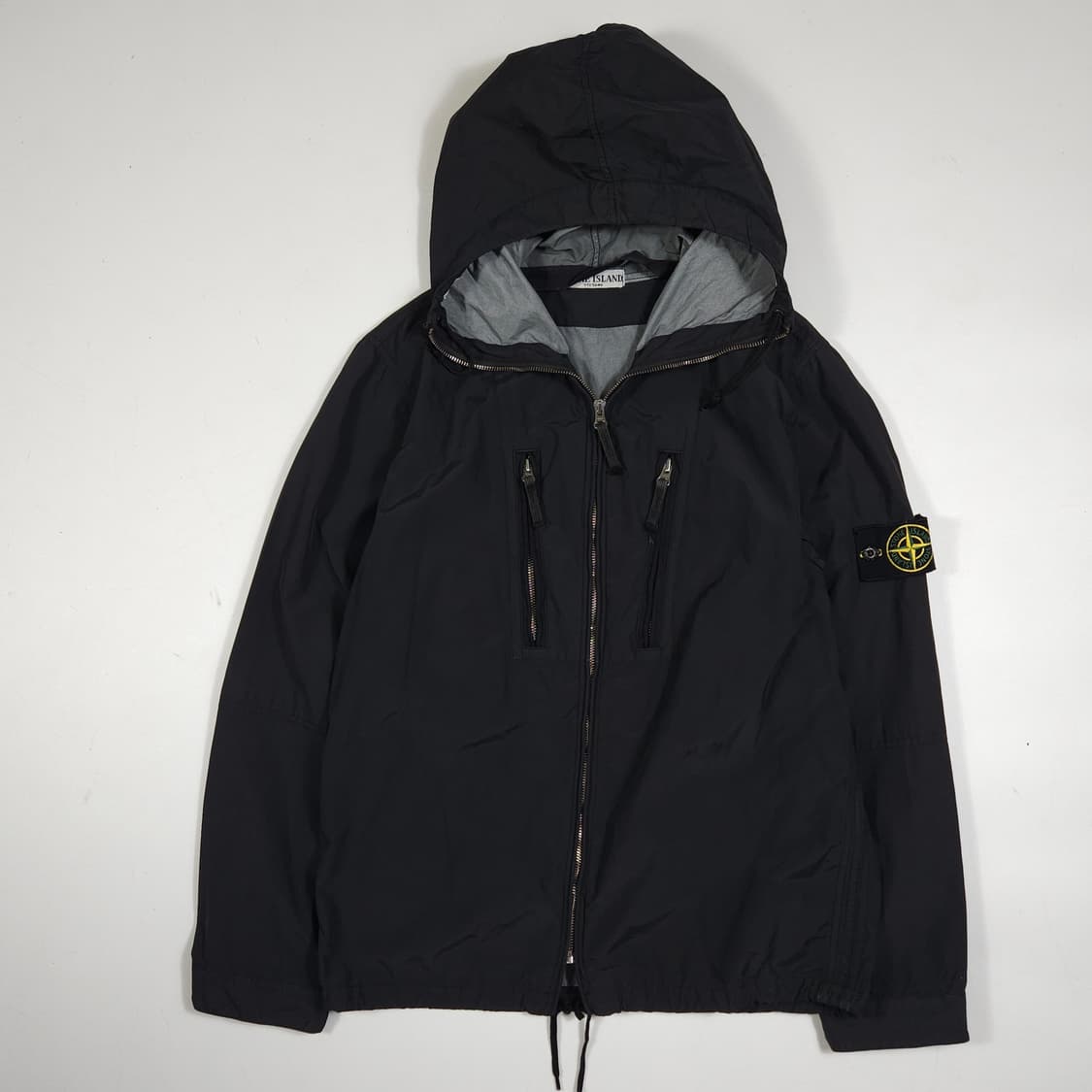스톤아일랜드 와펜 바람막이  상품이미지1
