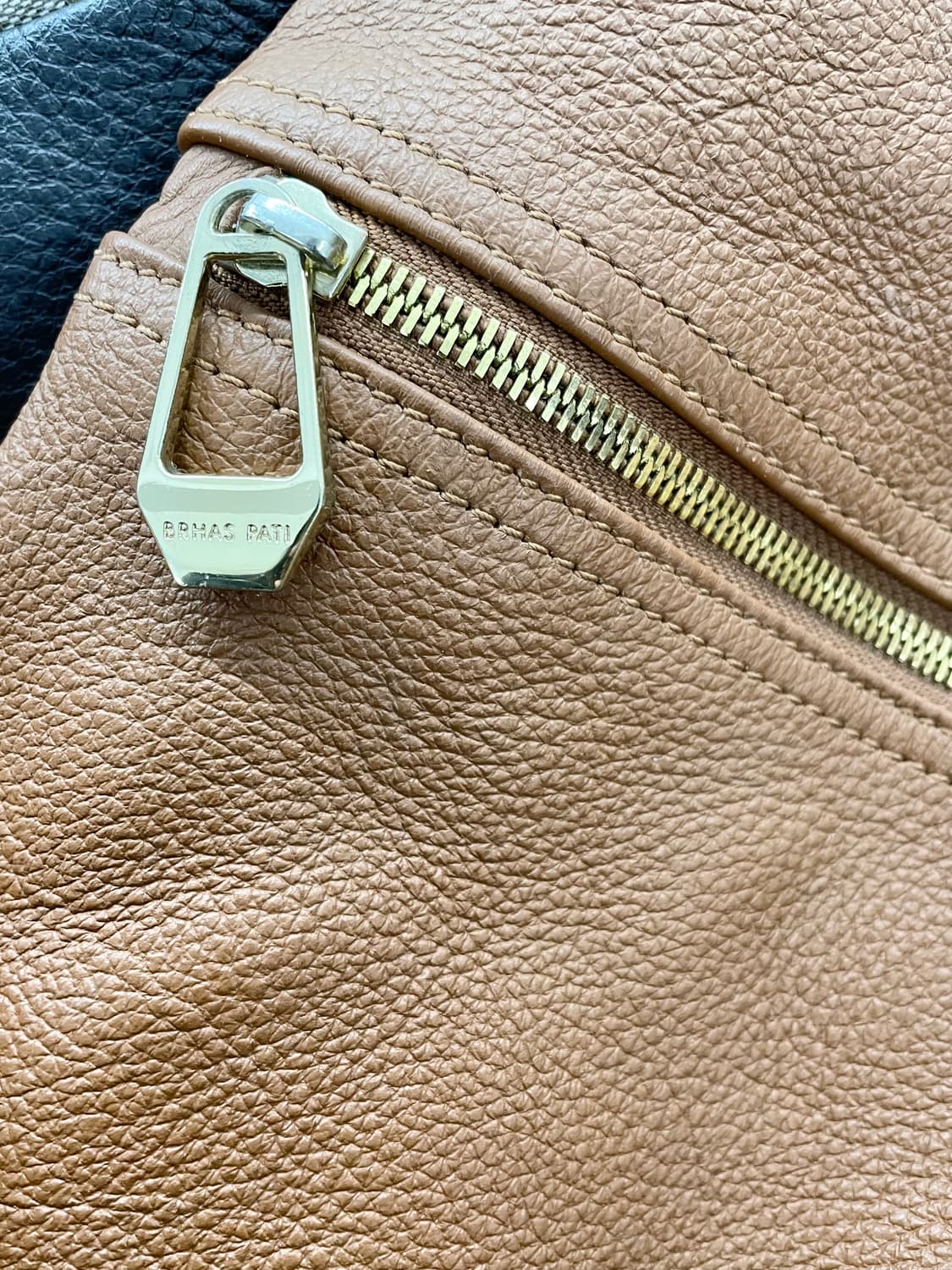 브라운 레더 지퍼 태슬 호보백 상품이미지4