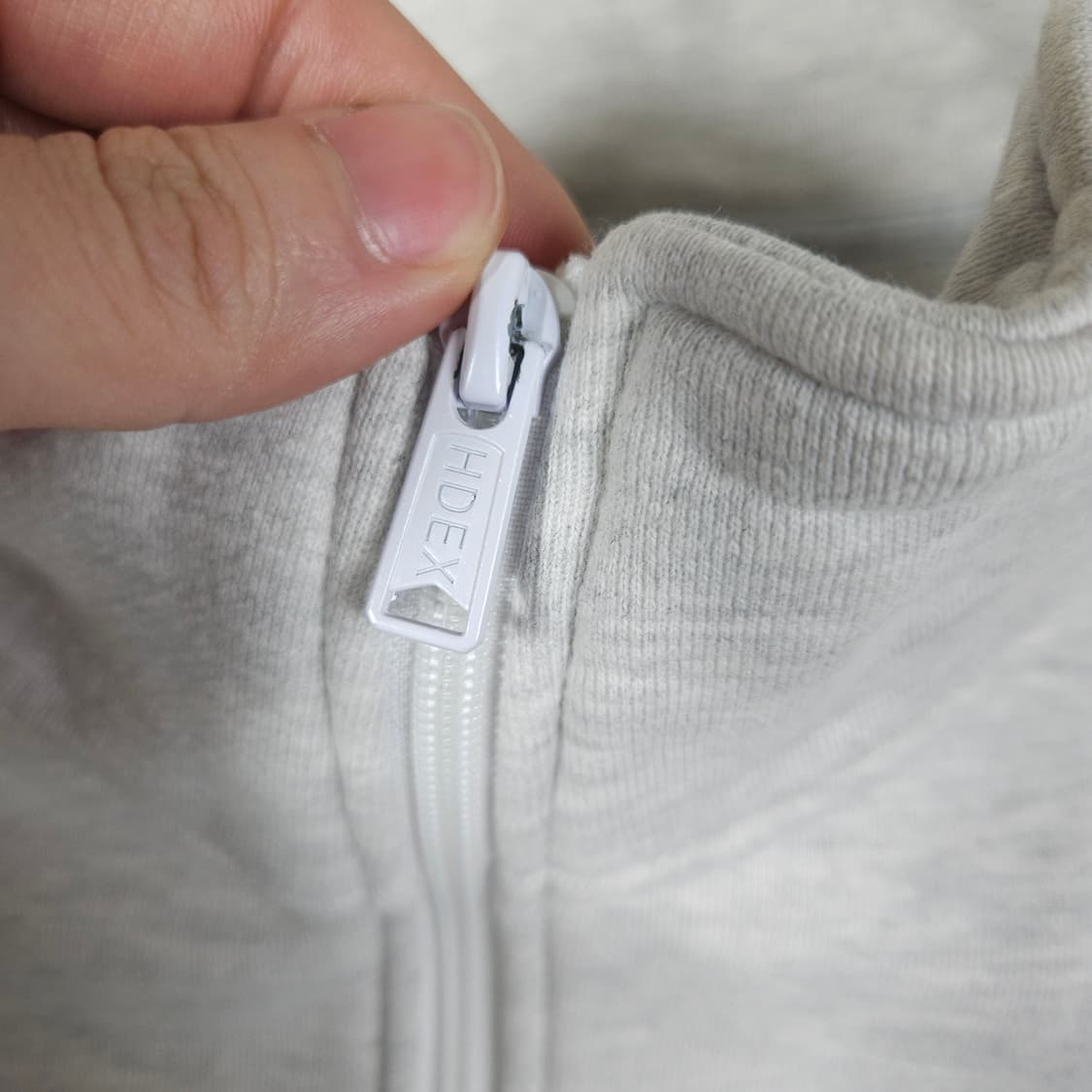 hdex 하프집업 백로고 맨투맨  상품이미지3