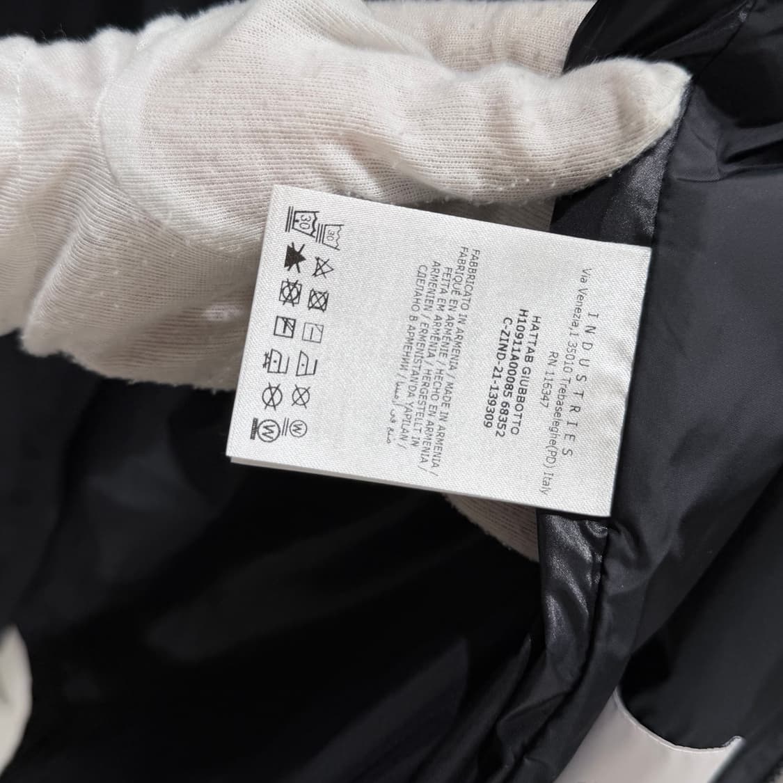 (A+/6) / 몽클레어 하타브 레인 바람막이 자켓 블랙 상품이미지7