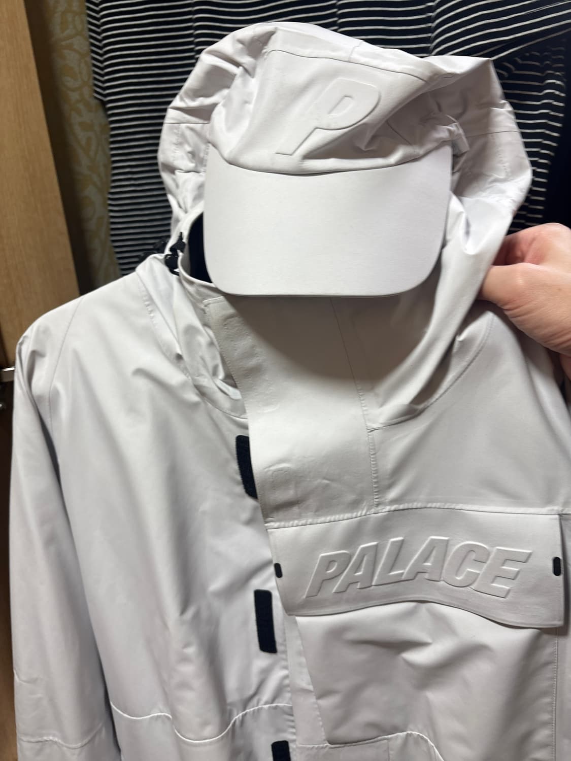 팔라스(palace) 고어텍스 P 캡 자켓 상품이미지6