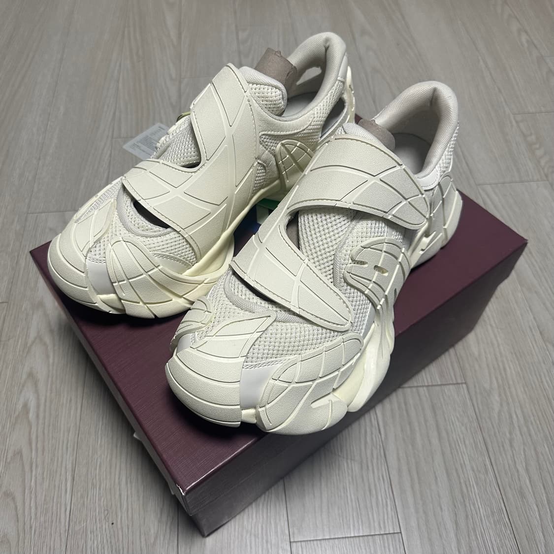 캠퍼 토르멘타 스니커즈 270새상품 상품이미지1