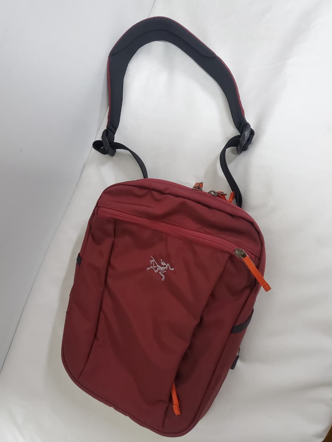 아크테릭스 크로스백 정품 거의새거  상품이미지4