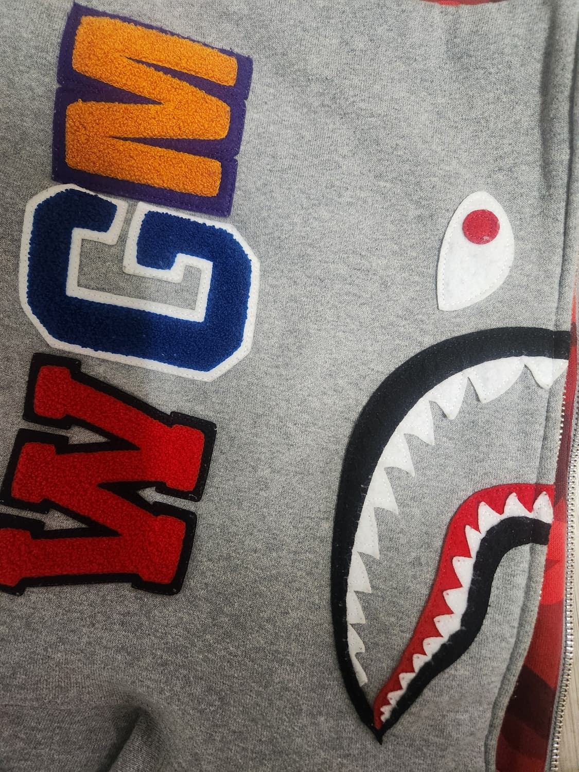 정품 베이프 레드 반 카모 후드집업 상품이미지2