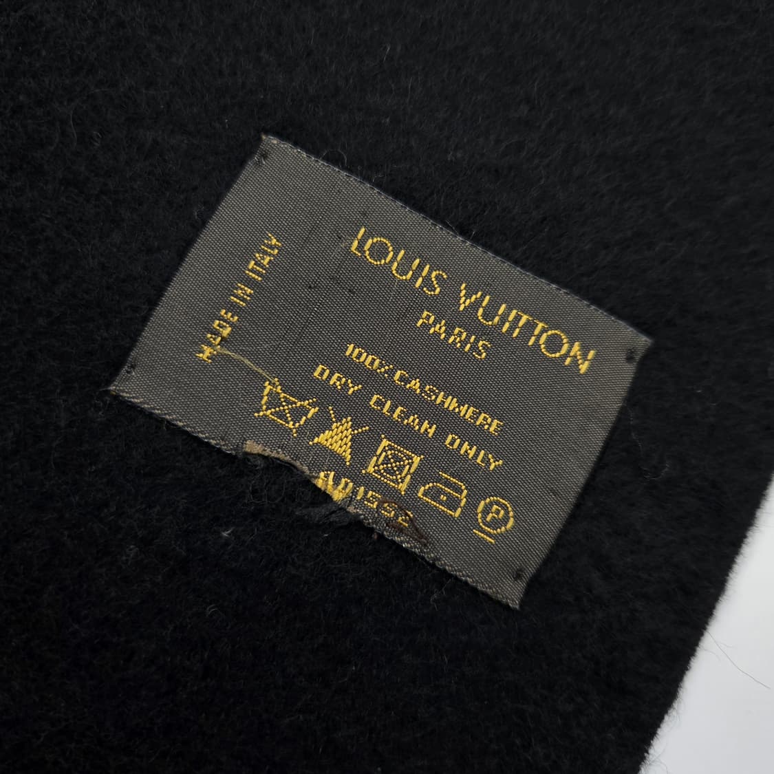 루이비통 레터링 펀칭 캐시미어 머플러 상품이미지5