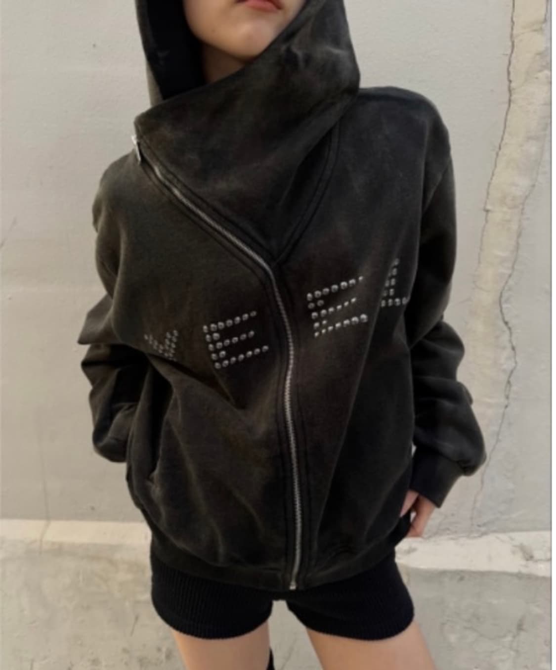 YEEL STUDDED Y ZIP UP HOODIE  구해요!!!ㅠㅠㅠㅠ 상품이미지1