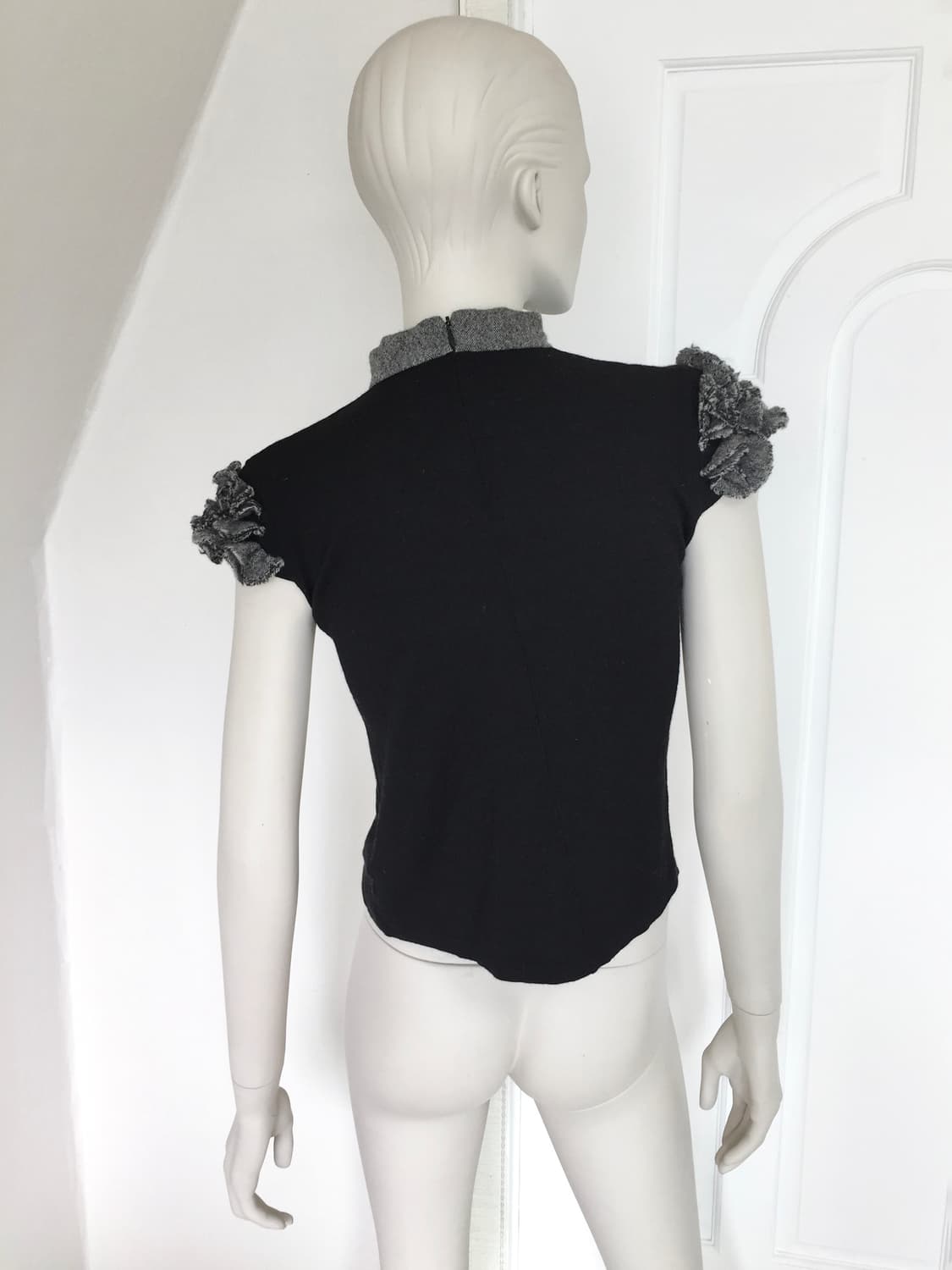 A/T Gray color block top 상품이미지4