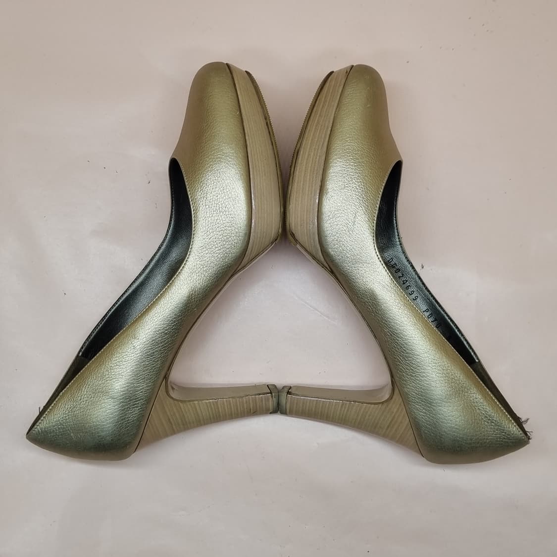 페라가모 골드 여성 가보시힐 250-255 굽9 상품이미지5