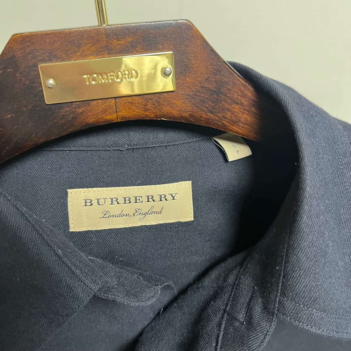 정품 S) 버버리  다크 네이비 크레스토 로고 셔츠 상품이미지4